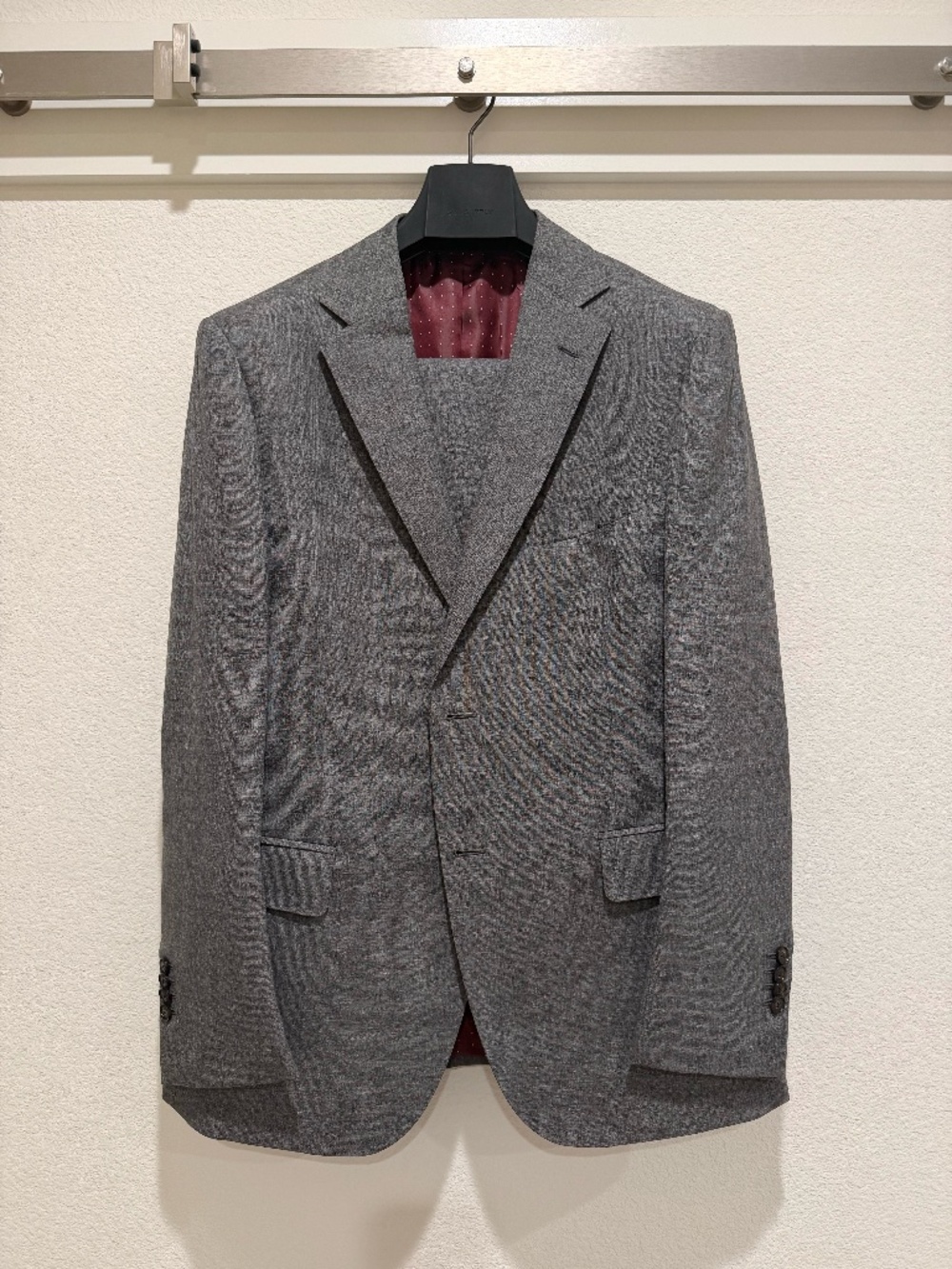 Suitsupply Mid-Grey Suit (44S / 36 & 38 Pants)